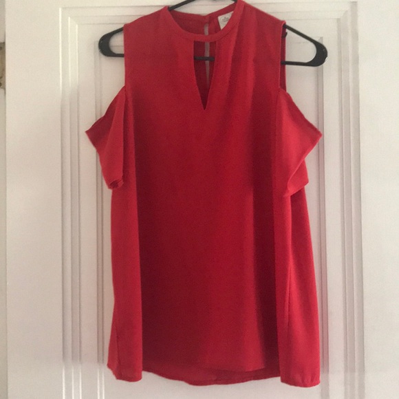 Red cold shoulder top - Picture 3 of 3